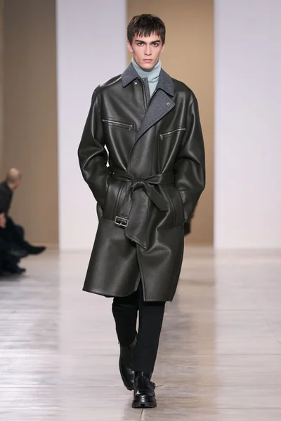 Look 29